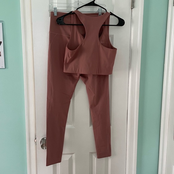 Girlfriend Collective Paloma Bra and Legging Set in Rosebud - M - Picture 3 of 3